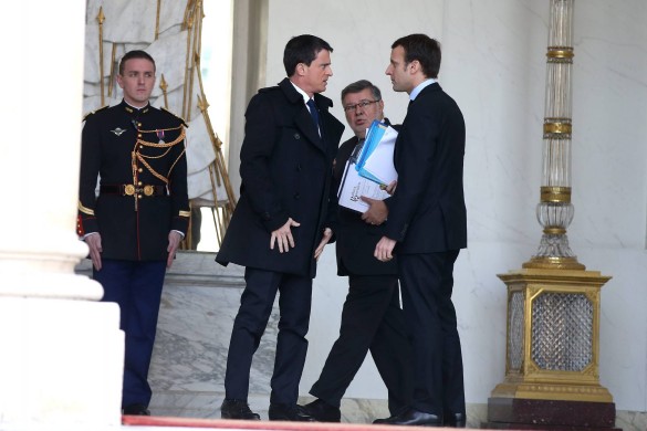 Manuel Valls lance une pique à Emmanuel Macron et son porte-à-porte