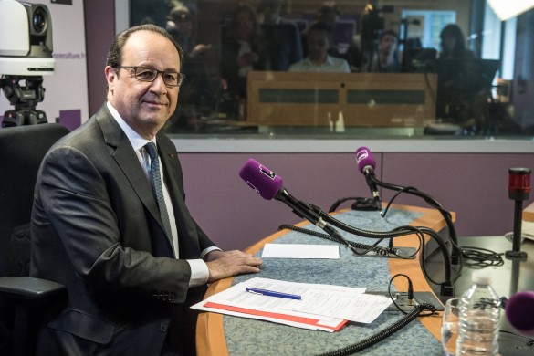 Info Closer : François Hollande et sa compagne ont dîné chez Emmanuel et Brigitte Macron