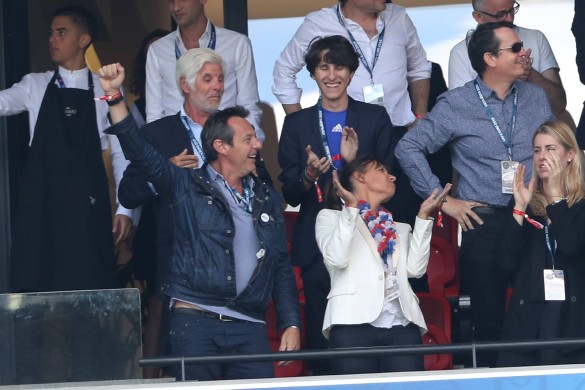 Euro 2016 : François Hollande, Michaël Youn… Unis pour soutenir la France (photos)