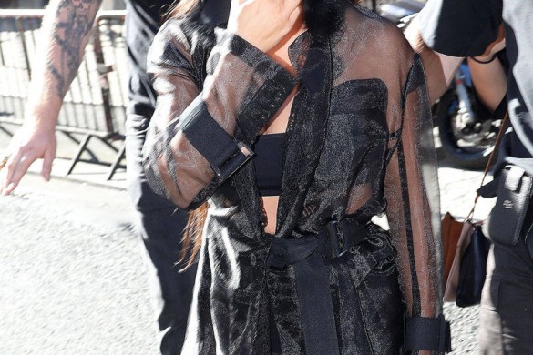 Charlotte Gainsbourg, Kim Kardashian, Natalia Vodianova… Un parterre de stars à la fashion week de Paris (photos)