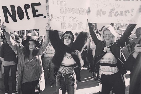 Women’s March : Madonna, Scarlett Johansson, Alicia Keys… Elles protestent sur scène et dans la rue (Vidéo)
