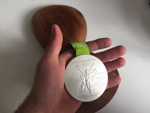 Rio 2016 : il met sa médaille aux enchères pour soigner un enfant atteint d’un cancer