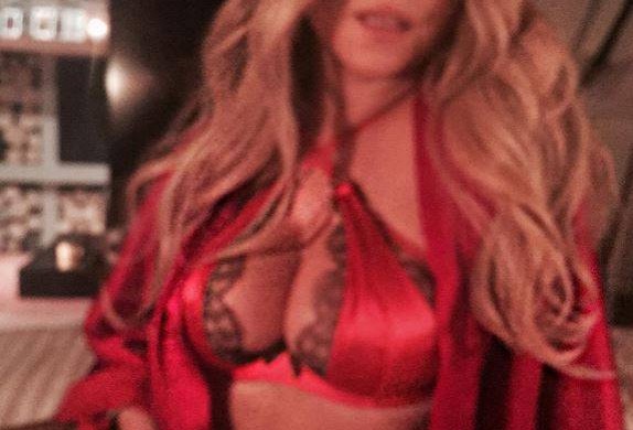 Toujours plus loin : Mariah Carey continue d’exhiber ses seins sur Instagram !