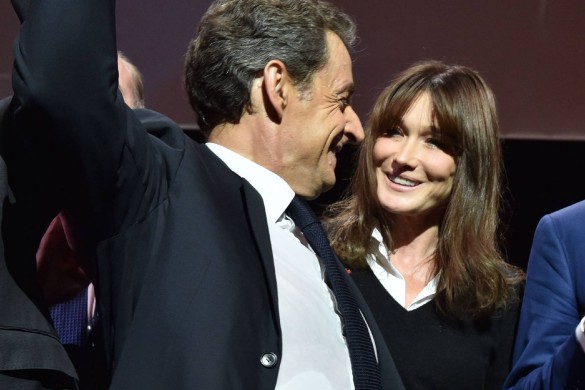 Nicolas Sarkozy critique la publication des lettres d’amour de Mitterrand et se fait moucher !