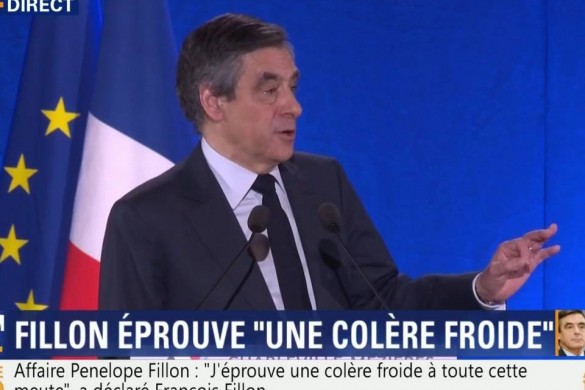François Fillon, ému aux larmes durant son meeting