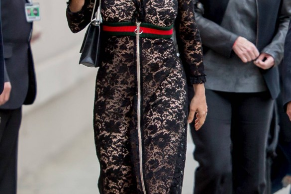 Salma Hayek glamour en dentelle Gucci