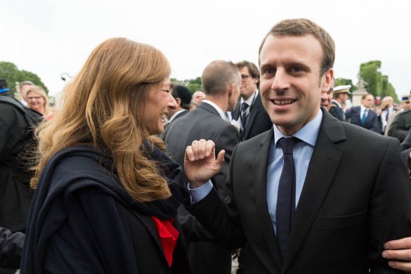 Défilé du 14 juillet : Emmanuel Macron complice avec Anne Gravoin, la femme de Manuel Valls (photos)