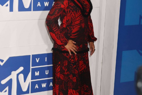 Alicia Keys s’affiche au naturel aux VMAs (photos)