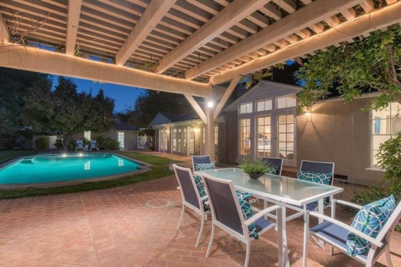 Leonardo DiCaprio vend sa maison style ranch de Los Angeles, découvrez les photos