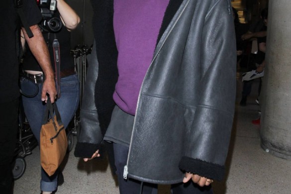 Kanye West hospitalisé pour une évaluation psychiatrique, sa tournée annulée