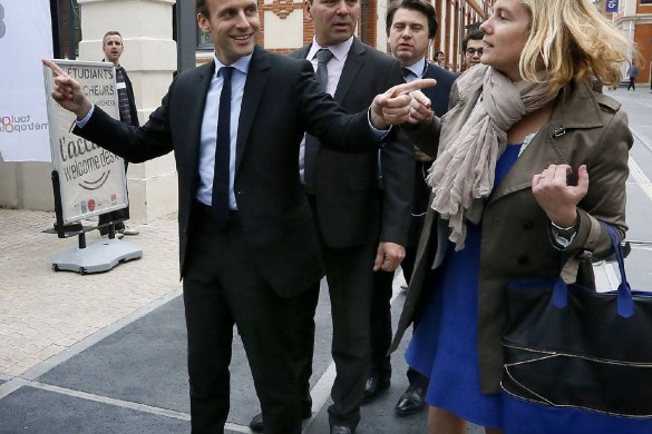 Brigitte et Emmanuel Macron : « ils sont connectés en permanence »