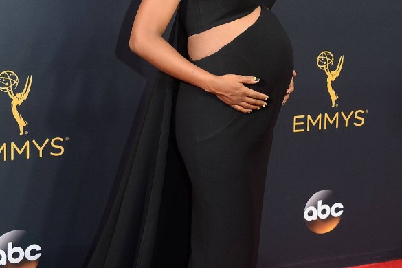 Emmy Awards 2016 : Kerry Washington enceinte, Robin Wright sexy… zoom sur le tapis rouge