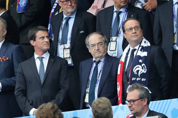 Euro 2016 : François Hollande, Nicolas Sarkozy, Manuel Valls… eux aussi ont encouragé les Bleus (Photos)