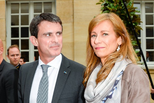 Anne Gravoin et Manuel Valls main dans la main pour participer à la Fête de la musique (vidéo)