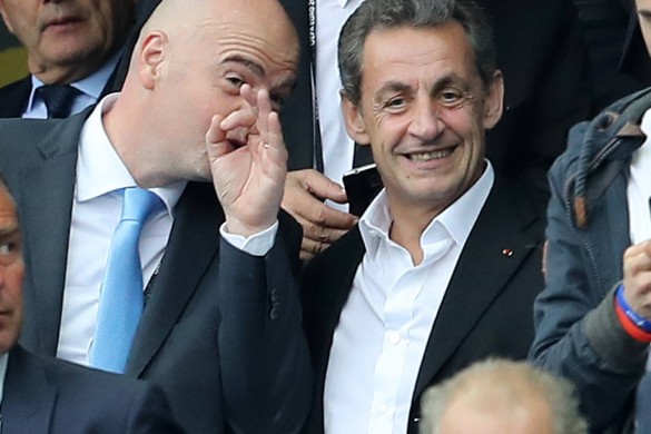 « Il fallait qu’il parte (du Stade de France) pour qu’on gagne » : Nicolas Sarkozy raillé par le clan Hollande