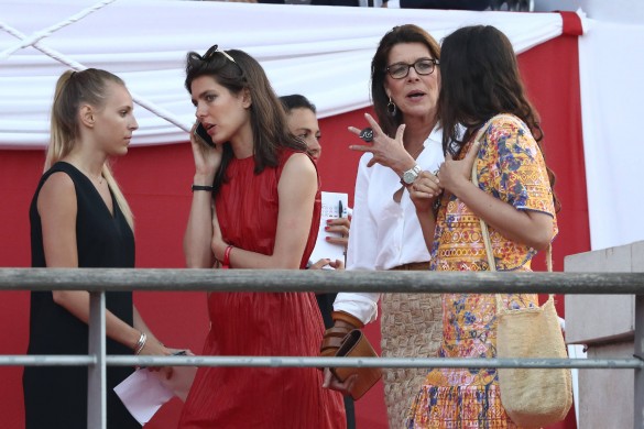 Charlotte Casiraghi câline et complice avec sa maman Caroline de Monaco (photos)