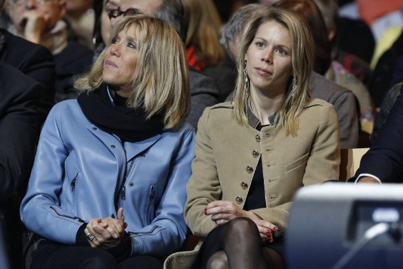 Brigitte Macron et sa fille Tiphaine, stars du meeting à Lille (photos)