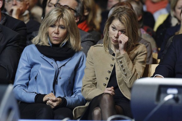 Brigitte Macron et sa fille Tiphaine, stars du meeting à Lille (photos)