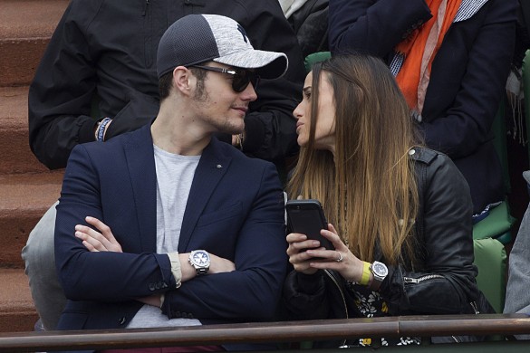 Bisous, câlins… Capucine Anav et Louis Sarkozy affichent leur amour à Roland-Garros (photos)