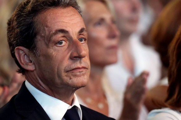 Le livre de Nicolas Sarkozy détourné pour faire la promotion… de nains de jardin !