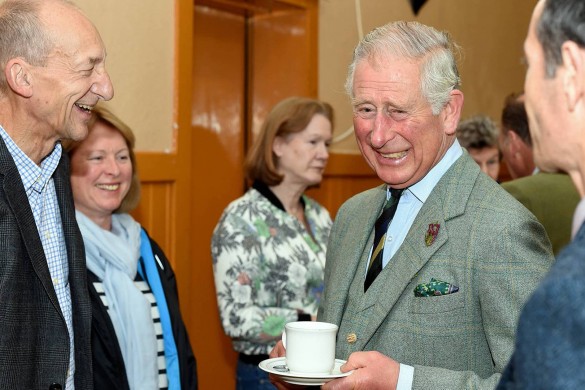 Le prince Charles suspecté d’infidélité : son biographe balance une bombe !