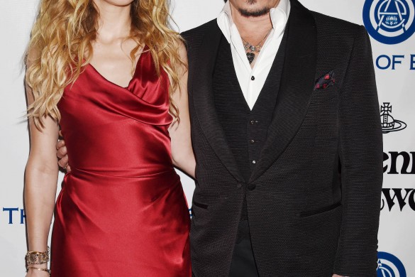 L’ex-femme de Johnny Depp prend sa défense
