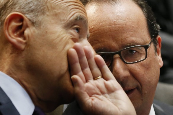 Ils se sont donné le mot : après Nicolas Sarkozy, François Hollande se moque aussi de l’âge d’Alain Juppé