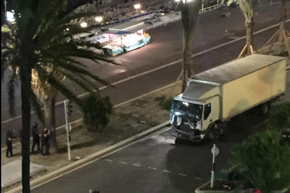Attentat à Nice : « Le camion est passé à quelques mètres de moi »