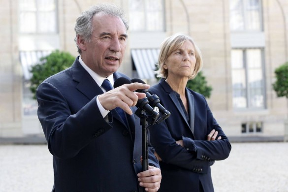 Une ambition intime : Karine Le Marchand parle d’anorexie avec François Bayrou, mais a une limite…