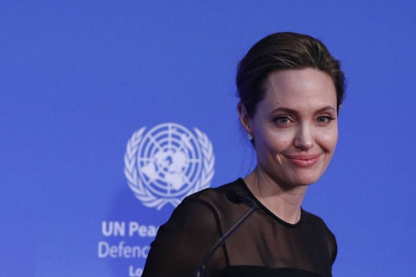 Angelina Jolie a une nounou pour ses enfants : c’est son frère James ! 