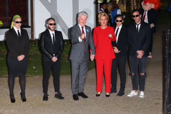 Pour Halloween, Katy Perry se déguise en… Hillary Clinton !