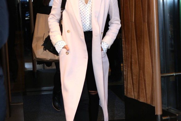 Jessica Alba fashion se prendrait-elle pour Kate Middleton en Alexander McQueen ?