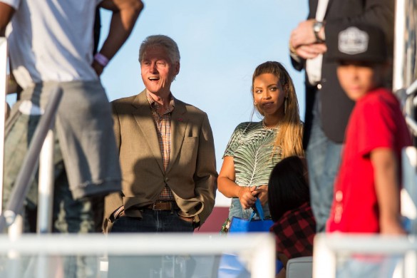 Beyoncé fête ses 35 ans entourée de Bill Clinton ! (photos)