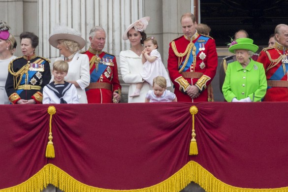 Quand la reine Elizabeth II réprimande sévèrement le prince William en pleine cérémonie
