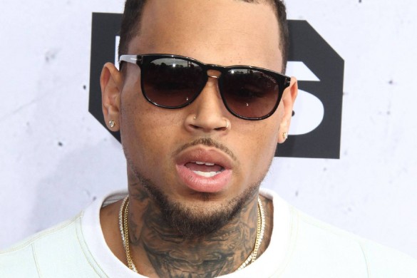 Chris Brown arrêté pour agression à main armée : la victime présumée sort du silence