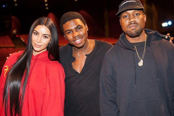 Kim Kardashian tout sourire avec Kanye West et North à l’approche des fêtes