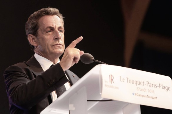 Quand Nicolas Sarkozy « harcèle » son éditrice pour connaître les ventes de son livre