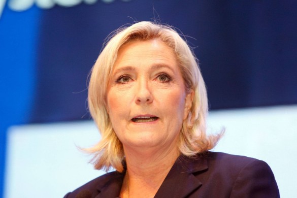 Marine Le Pen ravie de son tête-à-tête avec Karine Le Marchand