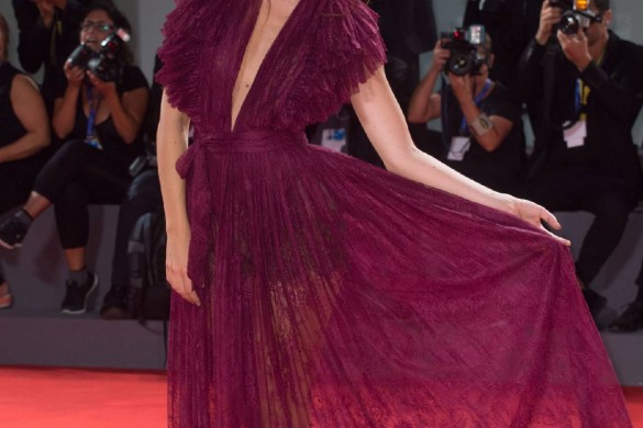 Suki Waterhouse, Sonia Rolland, Dakota Fanning… le best of mode de la Mostra de Venise (photos)