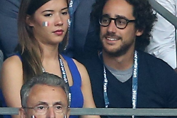 Euro 2016 : Thomas Hollande (toujours) en charmante compagnie pour soutenir les Bleus (Photos)