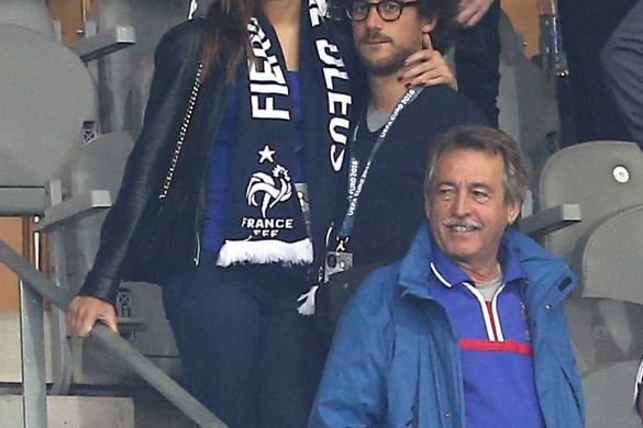 Euro 2016 : Thomas Hollande (toujours) en charmante compagnie pour soutenir les Bleus (Photos)