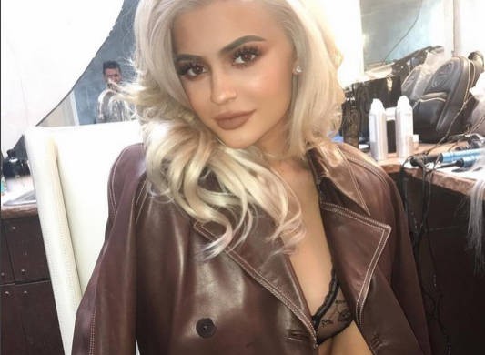 Ultra-sexy ! Kylie Jenner en soutien-gorge sur Instagram (photos)