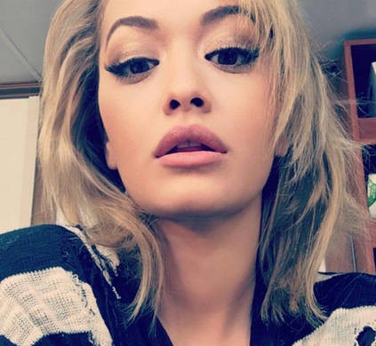 Sexy ! Rita Ora dévoile sa poitrine sur Instagram (photo)